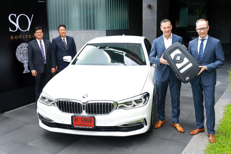 BMW290660