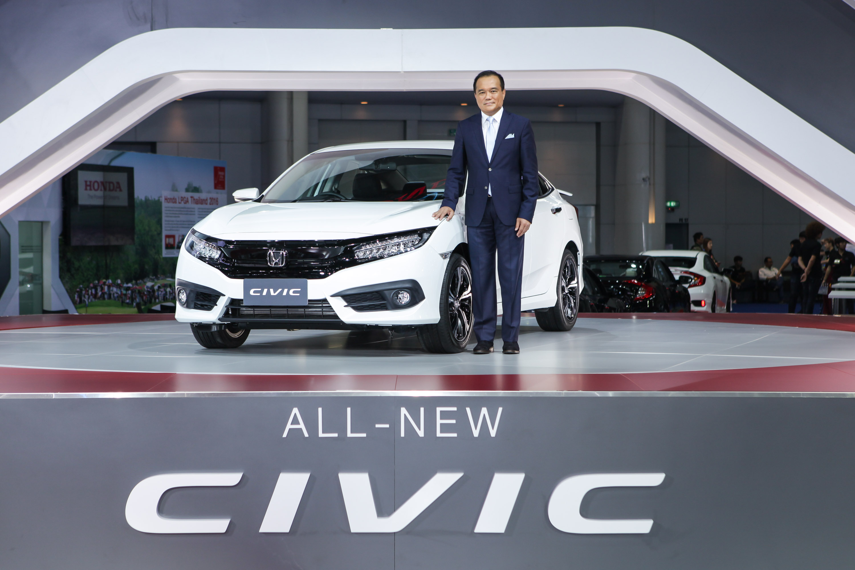 01 37th Motor Show Honda