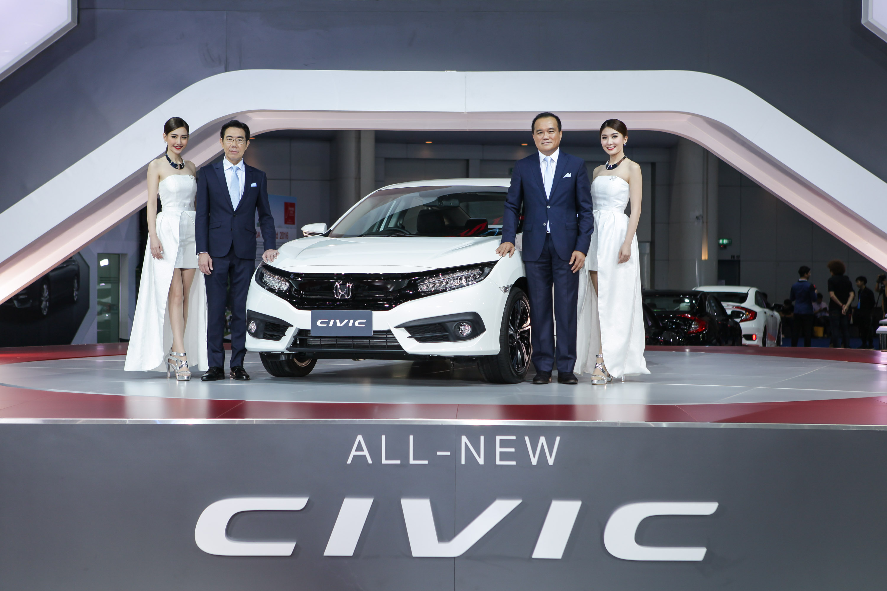 02 37th Motor Show Honda