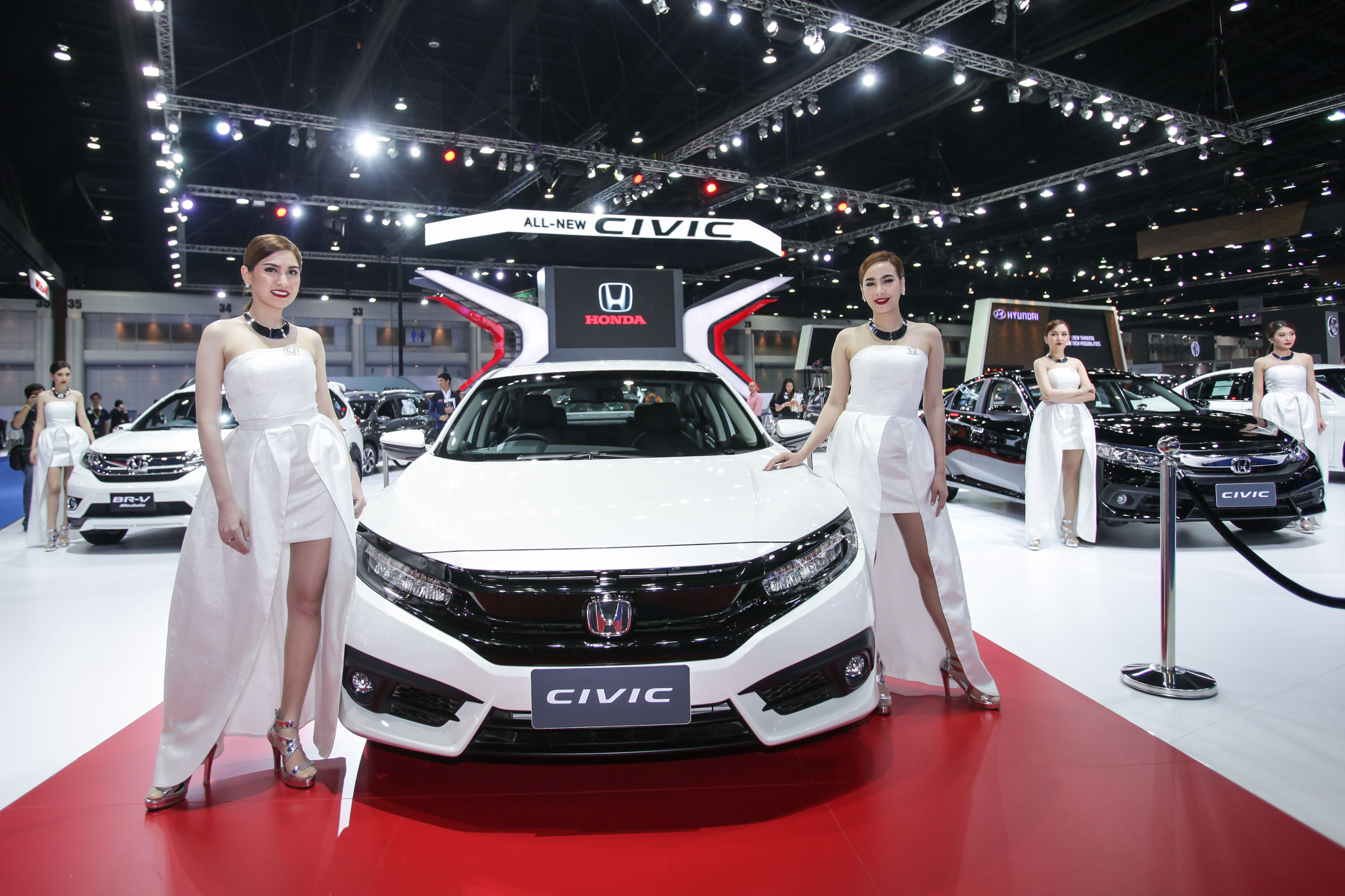 06 37th Motor Show Honda