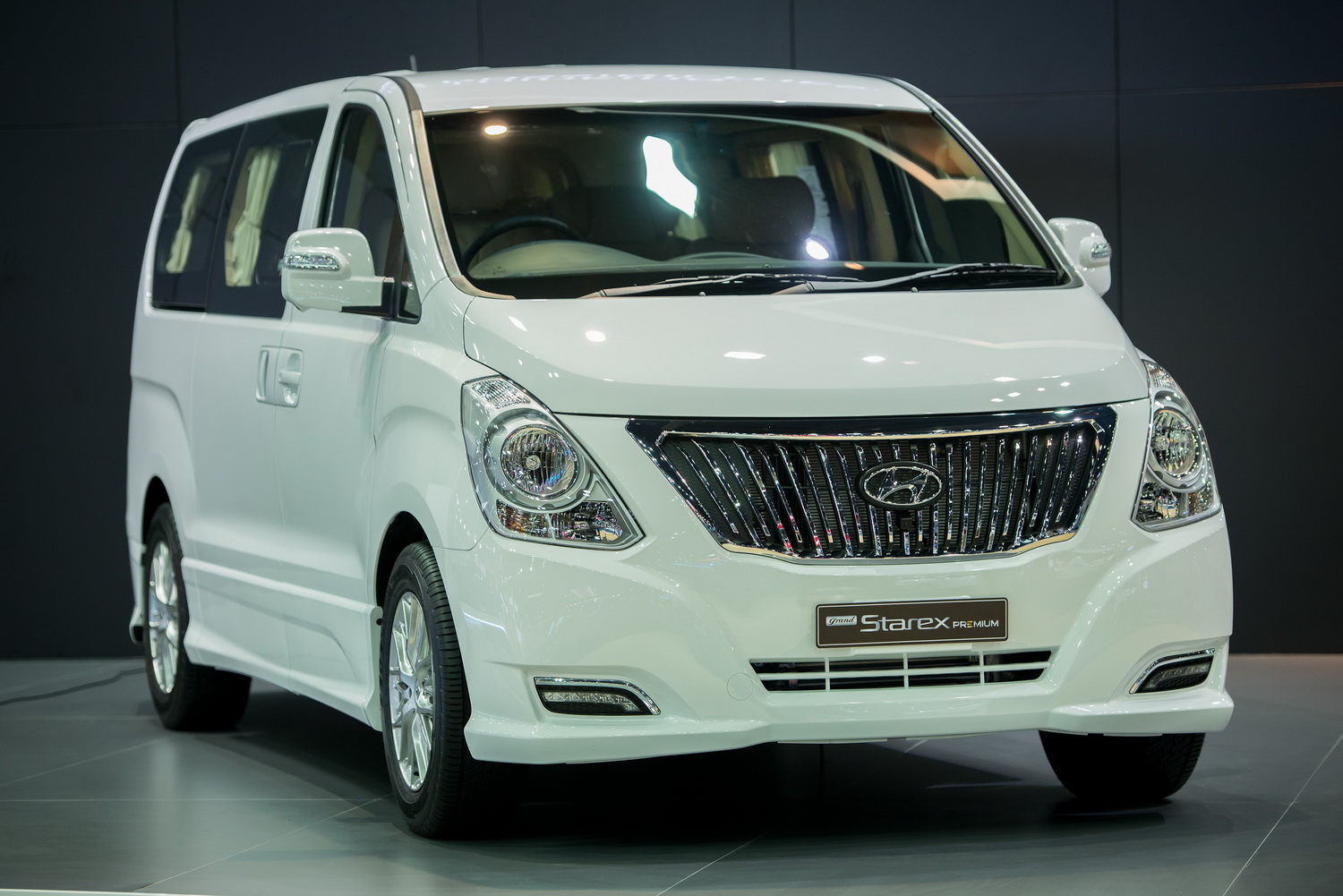 Hyundai230359 2