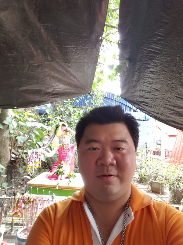 Than Phra Mae Thoranee Beeb Muay Pom 090665 2